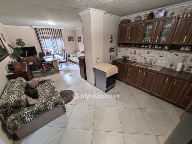 Eladó családi ház, Hajdúsámsonon 51.9 M Ft, 2 szobás