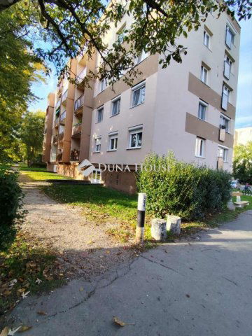 Eladó panellakás, Sopronban 55.9 M Ft, 3 szobás