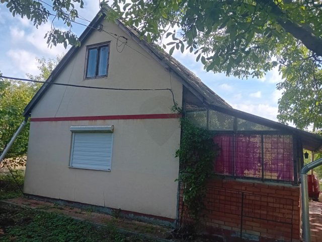 Eladó családi ház, Hatvanban 11.2 M Ft, 1 szobás