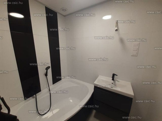 Eladó téglalakás, Budapesten, III. kerületben 61.9 M Ft