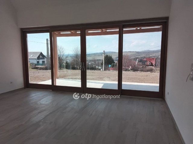 Eladó ikerház, Felsőtárkányban 110 M Ft, 3 szobás