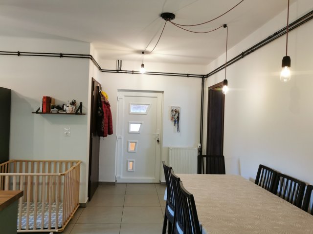 Eladó családi ház, Vonyarcvashegyen 114.9 M Ft, 6 szobás