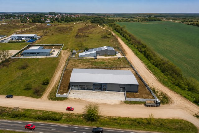 Eladó ipari ingatlan, Fóton 650 M Ft / költözzbe.hu