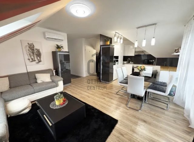 Eladó téglalakás, Szentendrén 96.5 M Ft, 3 szobás