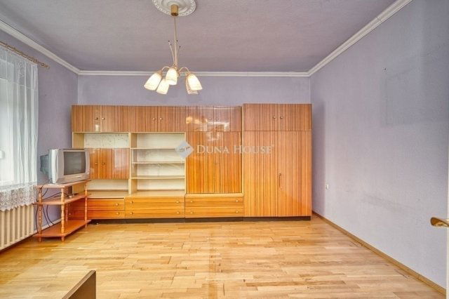 Eladó családi ház, Vecsésen 82 M Ft, 3 szobás