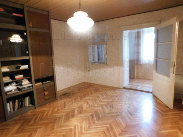 Eladó családi ház, Váralján 24.9 M Ft, 6 szobás
