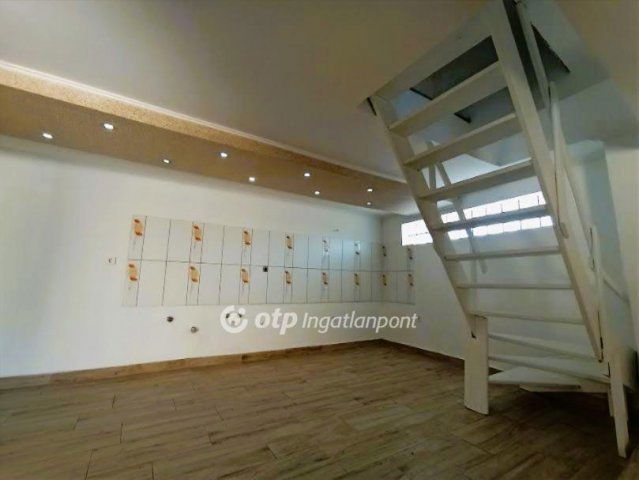 Eladó családi ház, Gyöngyösön 28.9 M Ft, 3+1 szobás