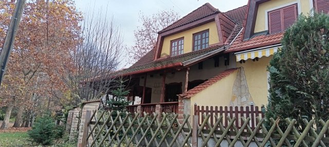 Eladó nyaraló, Tiszafüreden 75 M Ft, 5 szobás