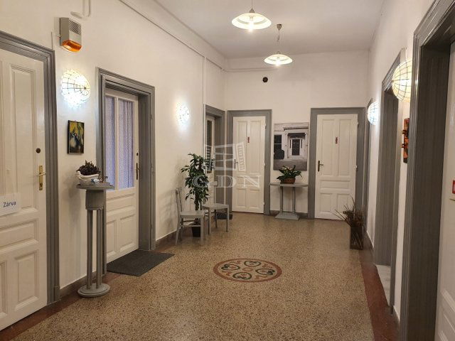 Kiadó üzlethelyiség, Székesfehérvárott 50 E Ft / hó