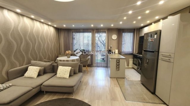 Eladó panellakás, Budapesten, IV. kerületben 99.9 M Ft, 4 szobás