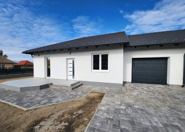 Eladó téglalakás, Újlengyelen 72.99 M Ft, 2 szobás