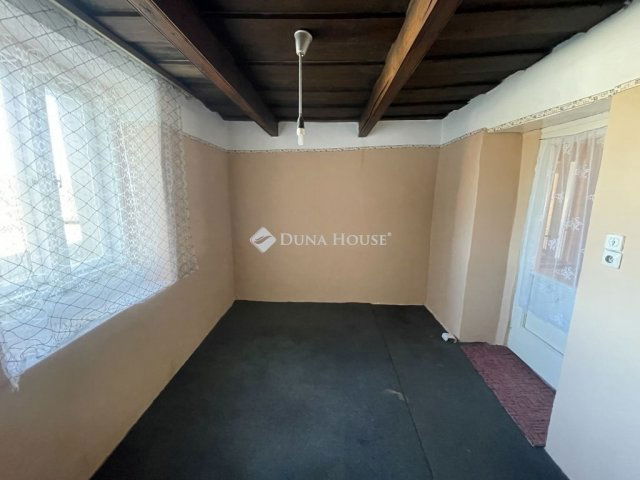 Eladó családi ház, Sülysápon 43.9 M Ft, 3 szobás