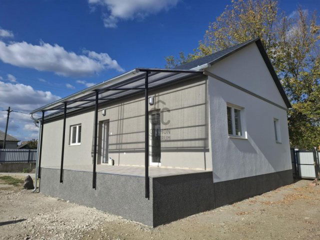 Eladó családi ház, Tápiószentmártonon 53.5 M Ft, 3 szobás