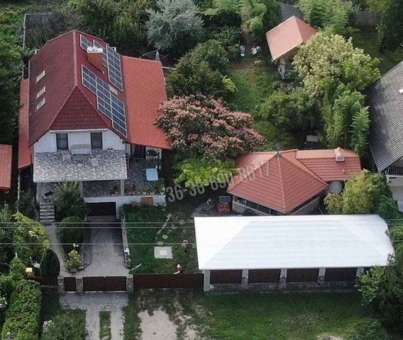 Eladó családi ház, Kiskunlacházán 129.9 M Ft, 5 szobás