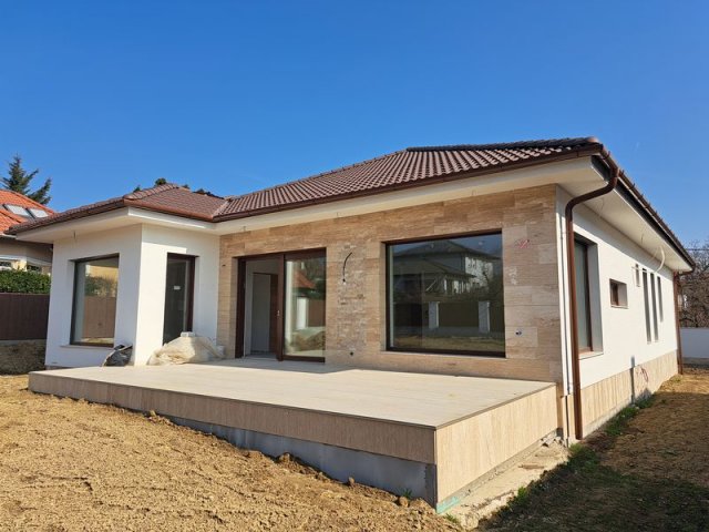 Eladó családi ház, Érden 229 M Ft, 4 szobás