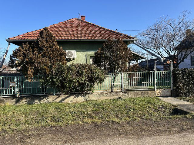Eladó családi ház, Mezőtúron 16.5 M Ft, 2+1 szobás