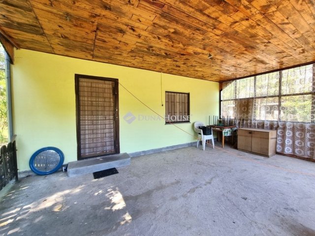 Eladó családi ház, Kunpeszéren 11 M Ft, 2 szobás