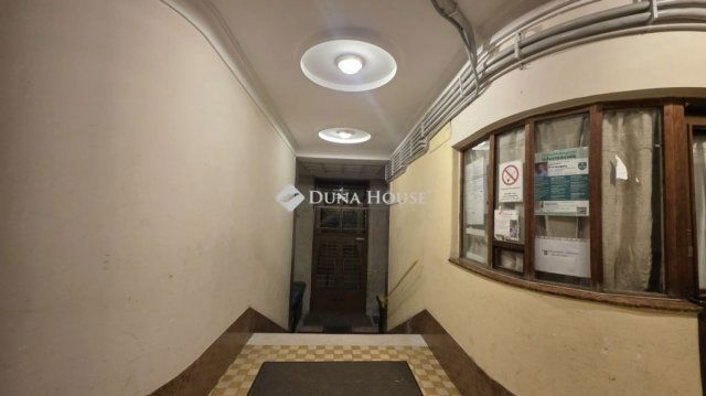 Eladó téglalakás, Budapesten, II. kerületben 69.9 M Ft, 1 szobás