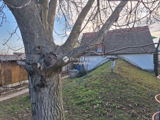 Eladó családi ház, Bicskén 19.5 M Ft, 3 szobás