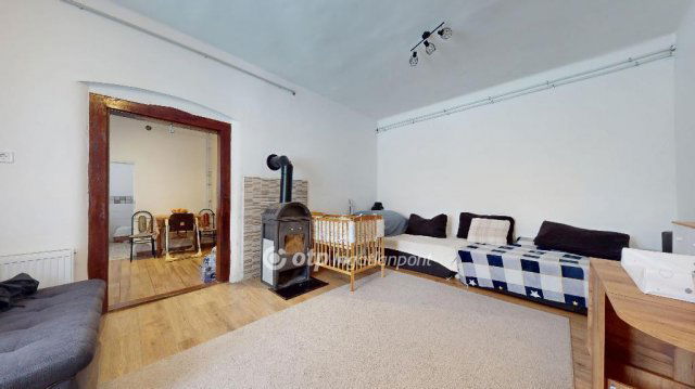 Eladó családi ház, Beszterecén 54 M Ft, 3 szobás