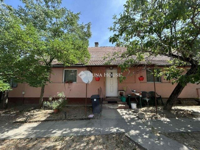 Eladó családi ház, Tatárszentgyörgyön 31 M Ft, 3 szobás