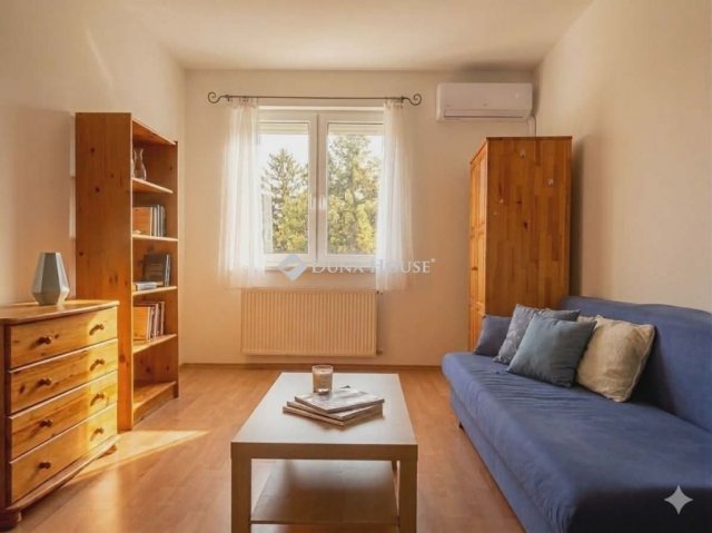 Eladó téglalakás, Debrecenben 78 M Ft, 3 szobás