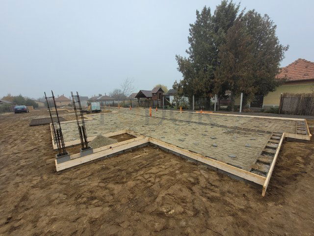 Eladó ikerház, Ócsán 94.9 M Ft, 5 szobás / költözzbe.hu