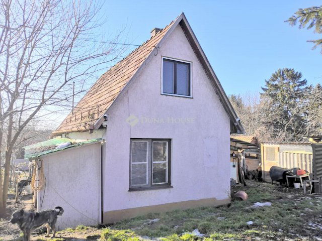 Eladó családi ház, Csörögön 26.5 M Ft, 4 szobás