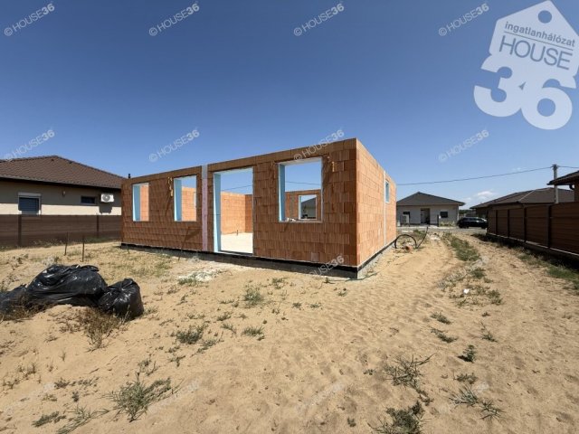 Eladó családi ház, Kecskeméten 88.9 M Ft, 4 szobás