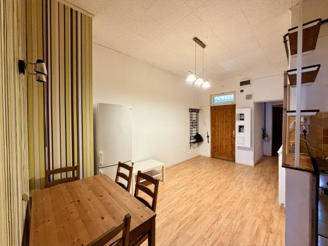 Eladó téglalakás, Budapesten, VII. kerületben 69.9 M Ft