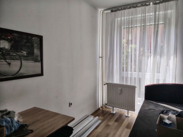 Eladó panellakás, Pécsett 59.9 M Ft, 3 szobás