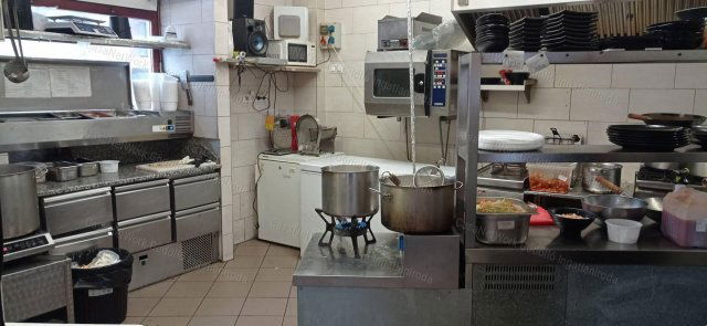 Eladó üzlethelyiség, Gödöllőn 178.499 M Ft