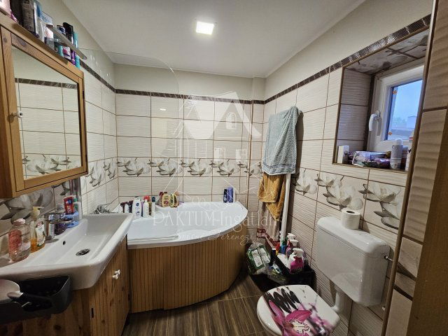 Eladó családi ház, Szolnokon 51 M Ft, 4 szobás