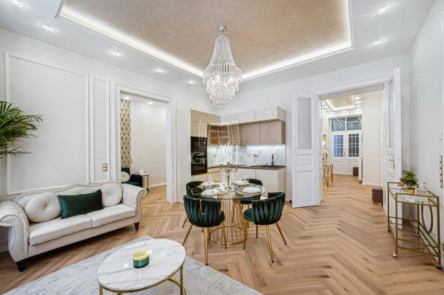 Eladó téglalakás, Budapesten, VI. kerületben 189 M Ft