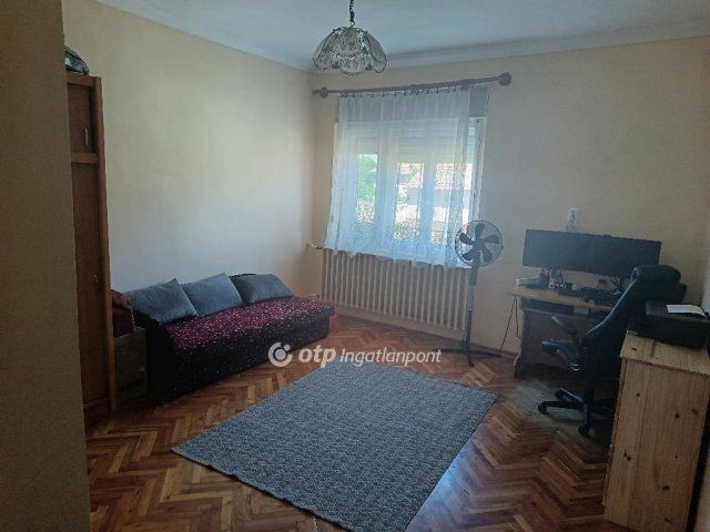 Eladó családi ház, Konyáron 31.5 M Ft, 3 szobás