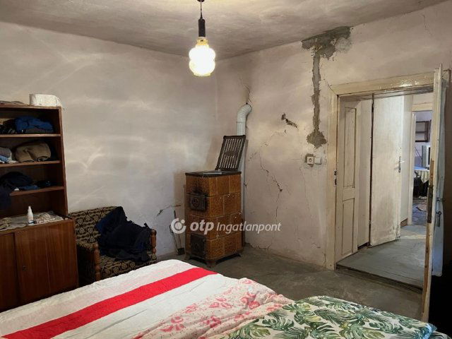 Eladó családi ház, Kiskörén 8.9 M Ft, 3 szobás
