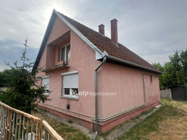 Eladó családi ház, Tápiógyörgyén 16 M Ft, 2 szobás