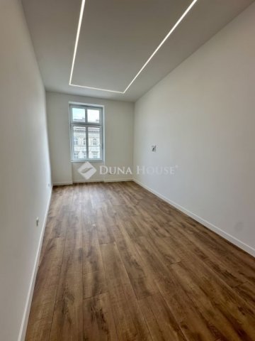 Eladó téglalakás, Budapesten, V. kerületben 181 M Ft, 4 szobás