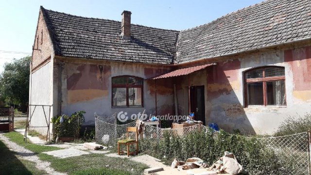 Eladó családi ház, Rózsafán 16.5 M Ft, 3 szobás