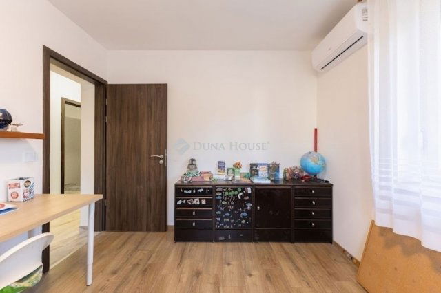 Eladó családi ház, Erdőkertesen 109.9 M Ft, 5 szobás