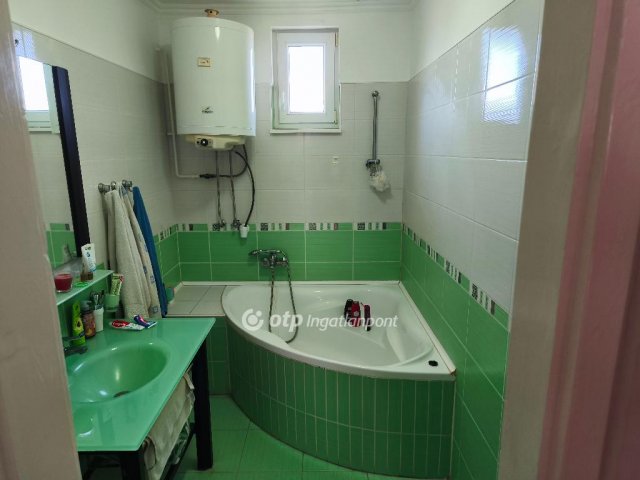 Eladó családi ház, Dévaványán 26 M Ft, 2 szobás