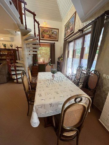 Eladó családi ház, Szigetszentmártonban 139 M Ft, 5 szobás