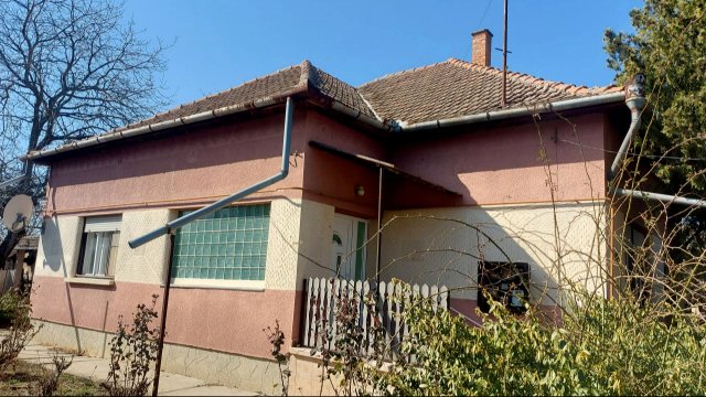 Eladó családi ház, Nagybánhegyesen 15.9 M Ft, 4 szobás