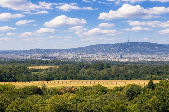 Eladó családi ház, Csömörön 349 M Ft, 6 szobás