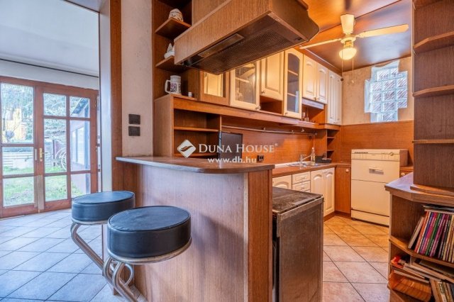 Eladó családi ház, Dunakeszin 257 M Ft, 5 szobás