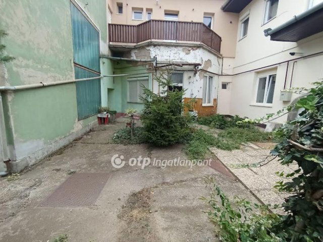 Eladó téglalakás, Gyöngyösön 28.5 M Ft, 1+1 szobás