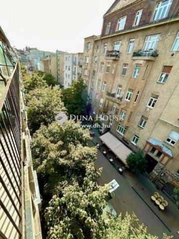 Eladó téglalakás, Budapesten, II. kerületben 77.5 M Ft, 1 szobás