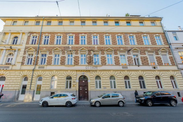 Eladó téglalakás, Budapesten, VII. kerületben, Izabella utcában