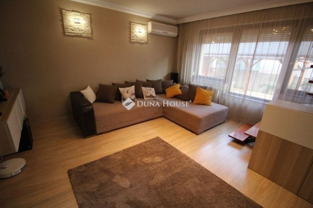 Eladó családi ház, Kecskeméten 99.9 M Ft, 5 szobás