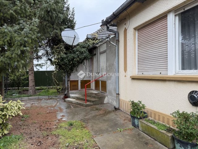 Eladó családi ház, Miskén, Temető utcában 15 M Ft, 4 szobás